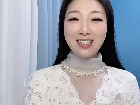 ella55-- online show from 11-11-25, 02:39