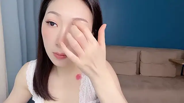 ella55-- online show from 06-18-26, 01:48