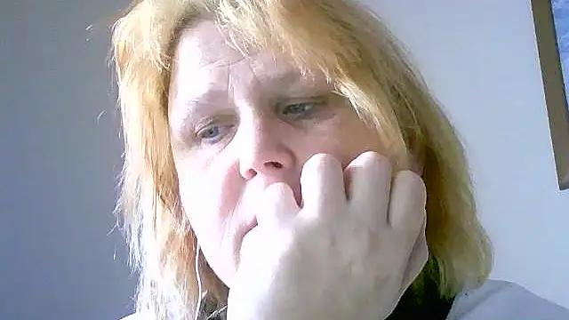 Sylviastar46 online show from 11-17-25, 09:35