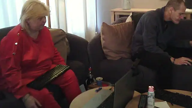 Sylviastar46 online show from 12-01-25, 08:04