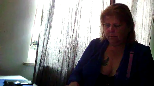 Snapshot of Sylviastar46 chatting on 06-08-26, 08:59 Sylviastar46 online show from 06-08-26, 08:59