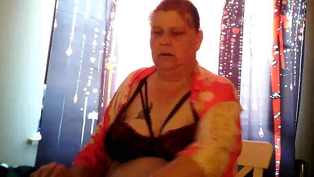 Snapshot of Sylviastar46 chatting on 06-30-26, 07:52 Sylviastar46 online show from 06-30-26, 07:52