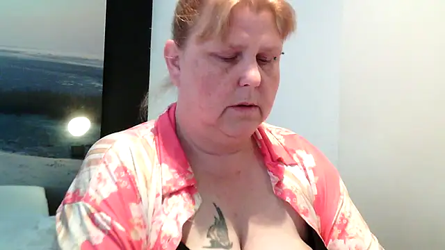 Snapshot of Sylviastar46 chatting on 05-20-26, 06:05 Sylviastar46 online show from 05-20-26, 06:05