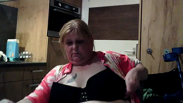 Sylviastar46 online show from 03-24-26, 09:15