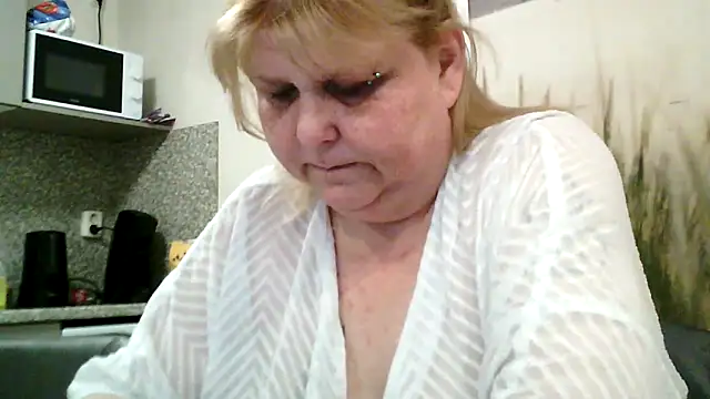 Sylviastar46 online show from 03-19-26, 09:15