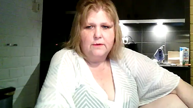 Sylviastar46 online show from 03-09-26, 06:44