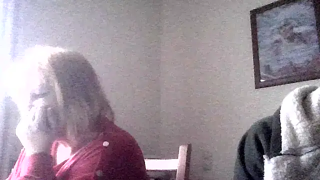 Snapshot of Sylviastar46 chatting on 10-29-25, 08:46 Sylviastar46 online show from 10-29-25, 08:46