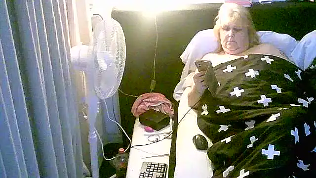 Sylviastar46 online show from 11-16-25, 09:30