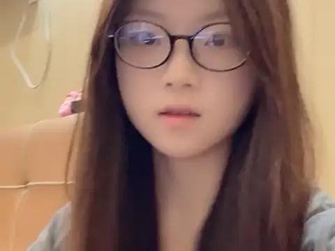 xiaojingzi66 online show from 11-05-25, 06:49