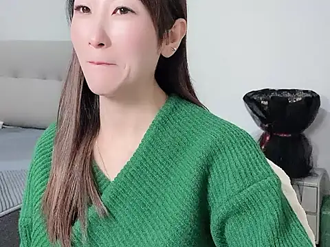 Snapshot of Doris-658 chatting on 11-17-25, 05:22 Doris-658 online show from 11-17-25, 05:22