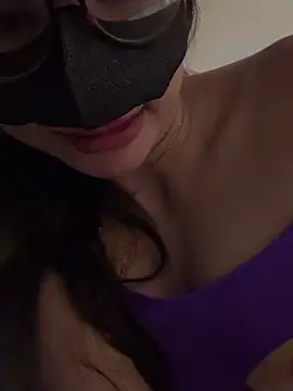 Snapshot of trinhvutrinh chatting on 11-25-25, 07:36 trinhvutrinh online show from 11-25-25, 07:36