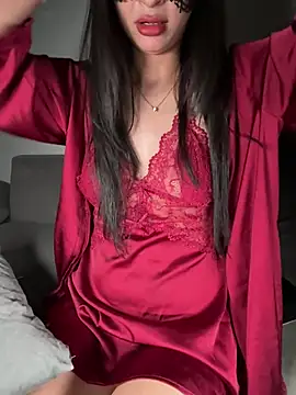 Snapshot of trinhvutrinh chatting on 01-15-26, 04:32 trinhvutrinh online show from 01-15-26, 04:32