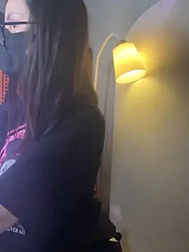 trinhvutrinh online show from 04-17-26, 03:15