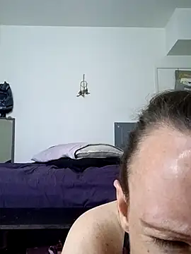 Karebearz1 online show from 04-15-26, 11:59