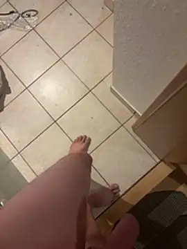 Teeny-Slut18 online show from 07-19-26, 08:16