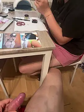 Teeny-Slut18 online show from 06-30-26, 06:30