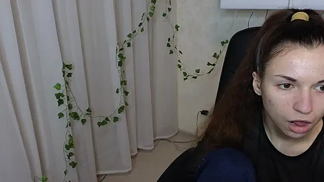 Snapshot of Ulyanix chatting on 02-15-26, 05:08 Ulyanix online show from 02-15-26, 05:08