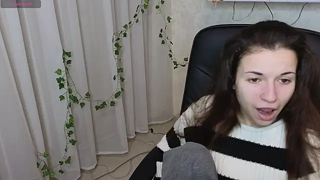 Snapshot of Ulyanix chatting on 02-07-26, 05:04 Ulyanix online show from 02-07-26, 05:04