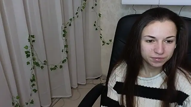 Snapshot of Ulyanix chatting on 02-13-26, 04:56 Ulyanix online show from 02-13-26, 04:56