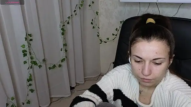 Snapshot of Ulyanix chatting on 02-08-26, 05:05 Ulyanix online show from 02-08-26, 05:05