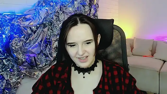 IreneBailey online show from 11-22-25, 09:08