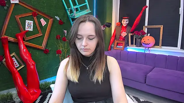 Snapshot of IreneBailey chatting on 10-30-25, 09:29 IreneBailey online show from 10-30-25, 09:29