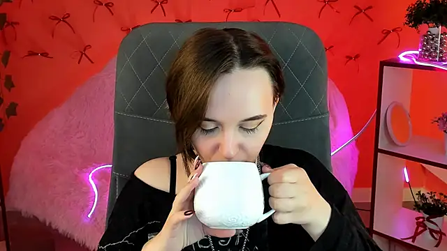 IreneBailey online show from 11-12-25, 09:13