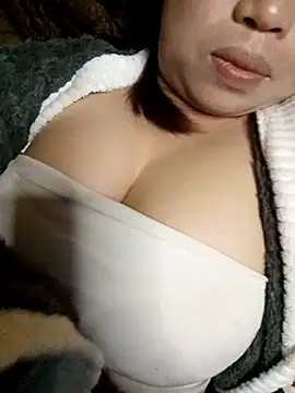 julybe online show from 03-04-26, 05:42