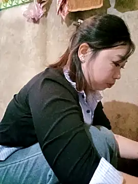 julybe online show from 12-01-25, 02:01