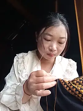 julybe online show from 06-09-26, 07:53