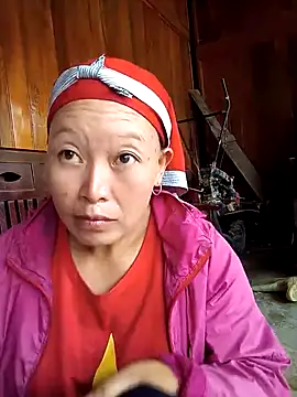 Snapshot of cute-kiss chatting on 10-30-25, 02:54 cute-kiss online show from 10-30-25, 02:54