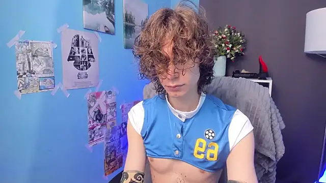 Snapshot of LeoBensyten chatting on 02-15-26, 08:41 LeoBensyten online show from 02-15-26, 08:41