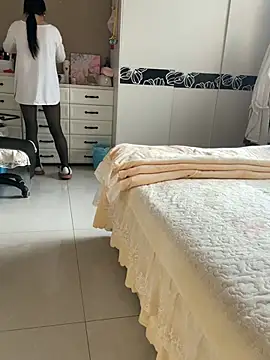 aniani11 online show from 04-05-26, 07:59