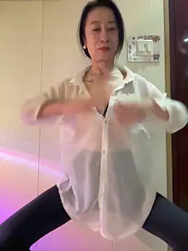 aniani11 online show from 04-11-26, 11:14