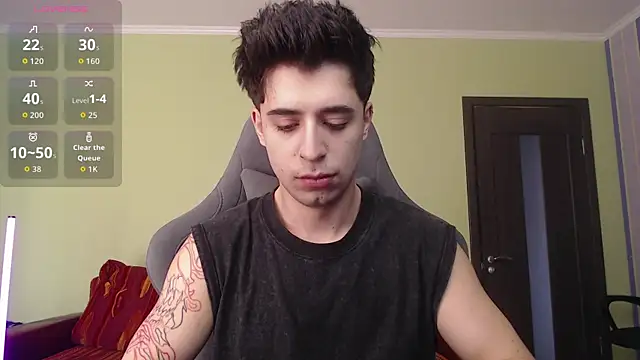 Yofukashii online show from 11-18-25, 07:33