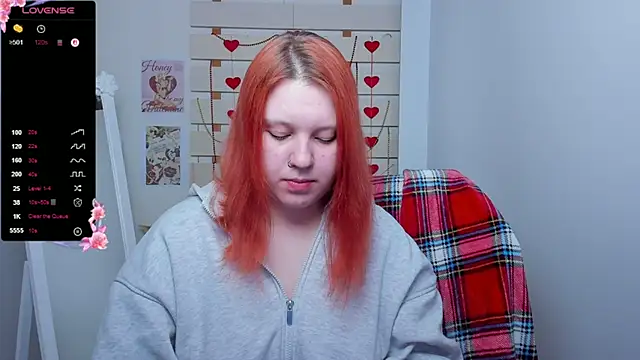 Snapshot of FoxPlayXX chatting on 02-21-26, 01:46 FoxPlayXX online show from 02-21-26, 01:46