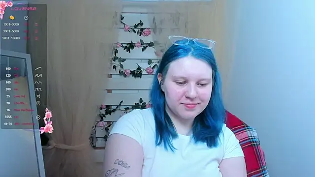 Snapshot of FoxPlayXX chatting on 05-07-26, 06:33 FoxPlayXX online show from 05-07-26, 06:33
