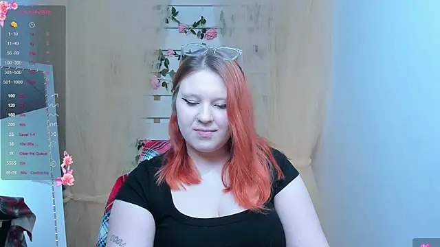 Snapshot of FoxPlayXX chatting on 04-29-26, 05:30 FoxPlayXX online show from 04-29-26, 05:30