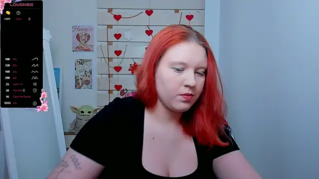 Snapshot of FoxPlayXX chatting on 02-06-26, 07:32 FoxPlayXX online show from 02-06-26, 07:32