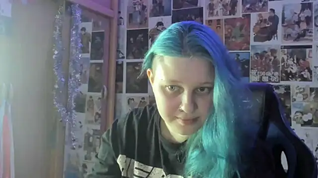 Snapshot of FoxPlayXX chatting on 05-24-26, 09:36 FoxPlayXX online show from 05-24-26, 09:36
