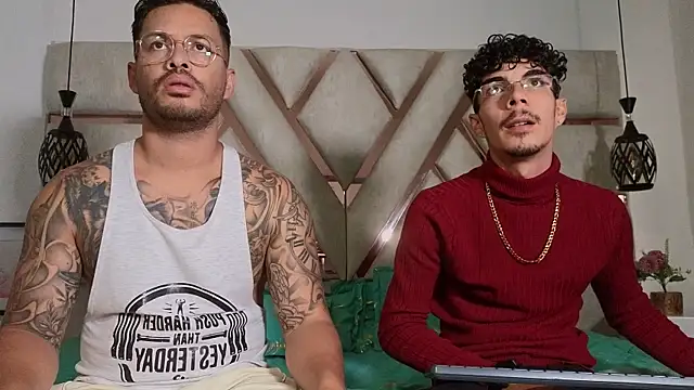 Snapshot of boysonfiree chatting on 10-31-25, 11:40 boysonfiree online show from 10-31-25, 11:40