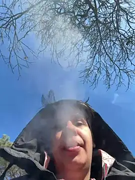 Snapshot of Carolineisback chatting on 02-25-26, 11:43 Carolineisback online show from 02-25-26, 11:43