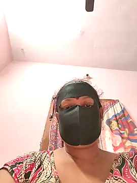 pujapujarrrr online show from 12-15-25, 04:51