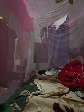 Snapshot of gino-sex chatting on 11-09-25, 04:11 gino-sex online show from 11-09-25, 04:11