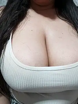 Snapshot of bodysexya chatting on 04-23-26, 07:26 bodysexya online show from 04-23-26, 07:26