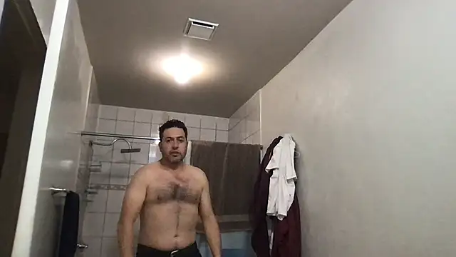 ezrah23 online show from 12-15-25, 06:47