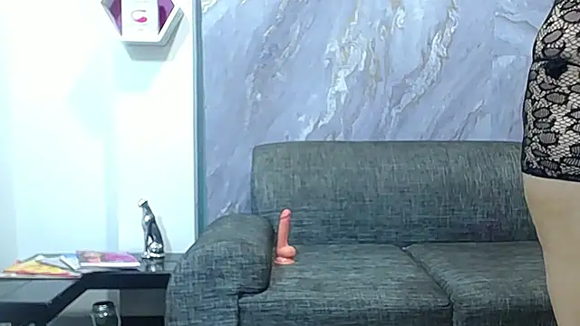 Snapshot of honeyalicee chatting on 10-29-25, 02:49 honeyalicee online show from 10-29-25, 02:49