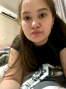 Regina Lynne online show from 11-05-25, 01:47