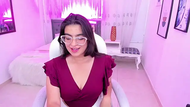 Snapshot of Luna_Jonnes1 chatting on 10-30-25, 01:42 Luna Jonnes1 online show from 10-30-25, 01:42