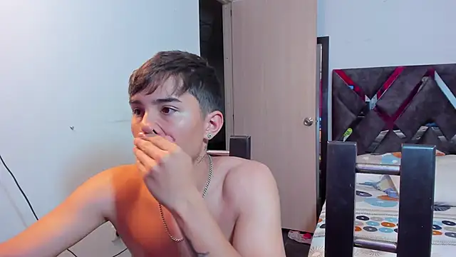 MollyandFher online show from 11-24-25, 02:22